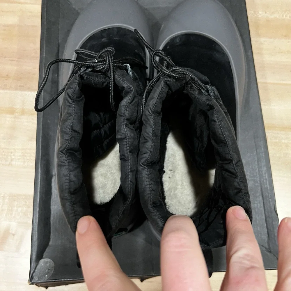 UGG‎ Classic Mini Lace-up Weather Black Suede Sheepskin Boot Size US 11 Men